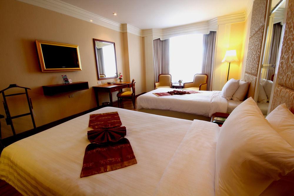The Emerald Hotel Bangkok Exterior foto